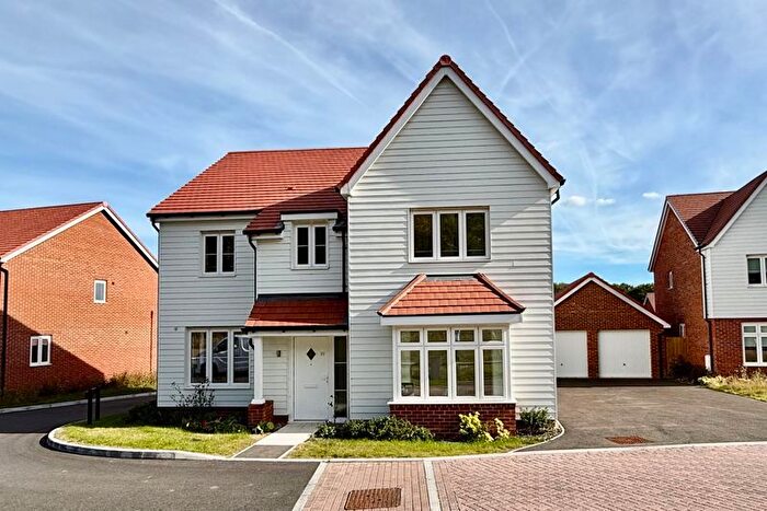 5 Bedroom Detached House For Sale In Brimstone Road, Hamstreet, TN26