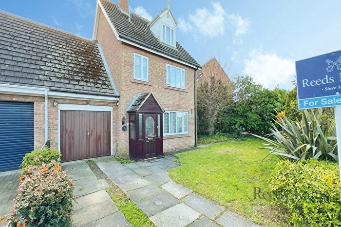 5 Bedroom Link Detached House For Sale In Finkle Street, Hensall, Selby, North Yorkshire, DN14