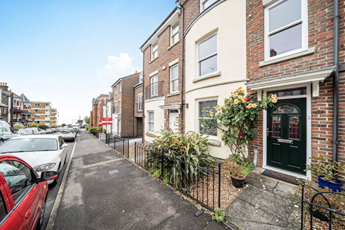 5 Bedroom Town House For Sale In Royal Mews, Albion Road, Ramsgate, CT11