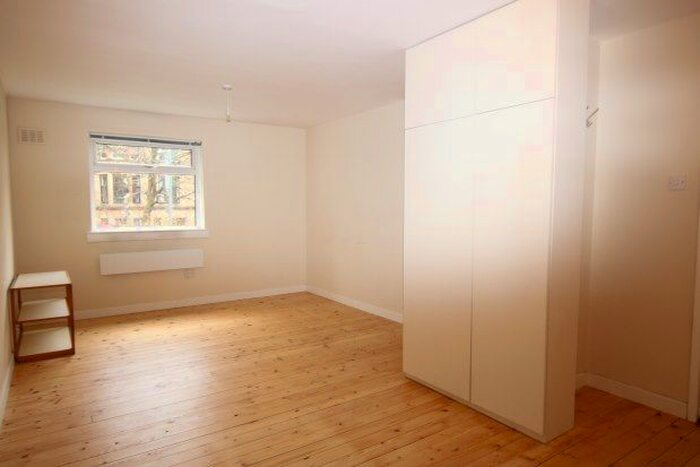 2 Bedroom Flat To Rent In Wilton Court, Glasgow, G20