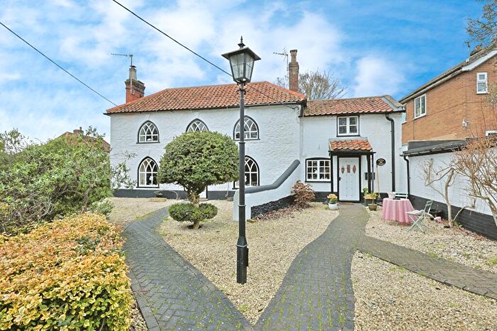 4 Bedroom Detached House For Sale In The Street, Norwich, Norfolk, NR9