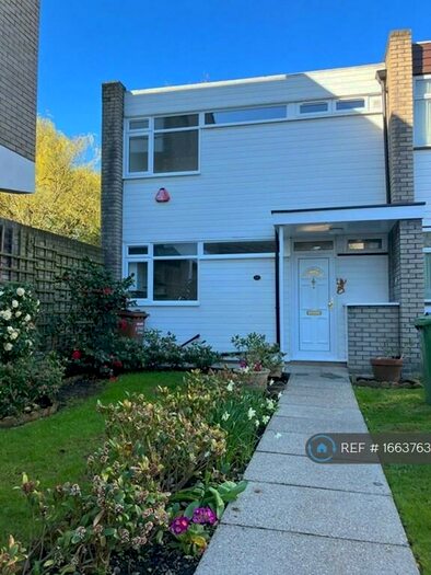 3 Bedroom Semi-Detached House To Rent In Tracy Court, Stanmore, HA7