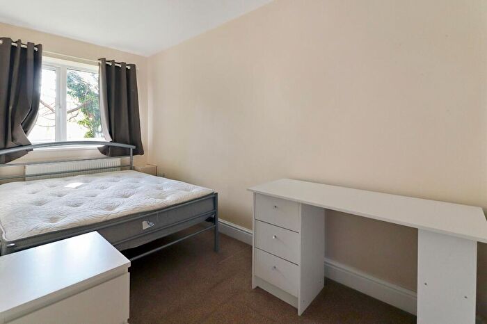 2 Bedroom Flat To Rent In A London Road, Oxford, OX3