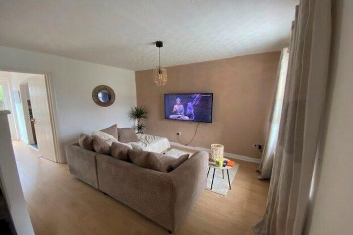 2 Bedroom Property To Rent In Libra Close, Liverpool, L14