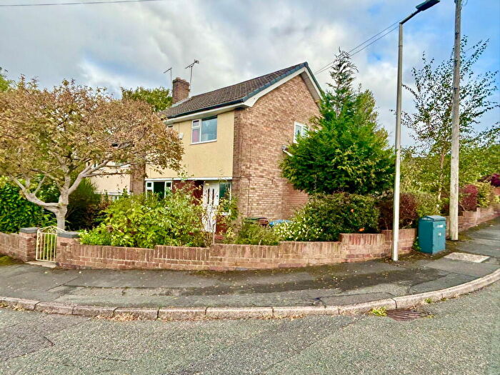 3 Bedroom Semi-Detached House For Sale In Redhill Drive, Stockport, SK6