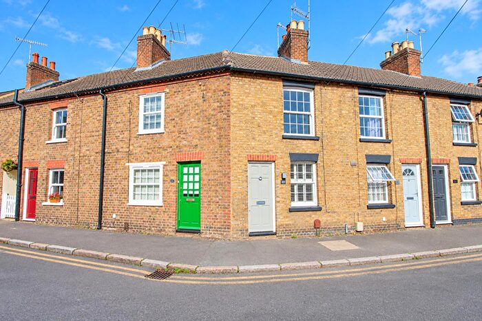 2 Bedroom Terraced House To Rent In George Street, Berkhamsted, HP4
