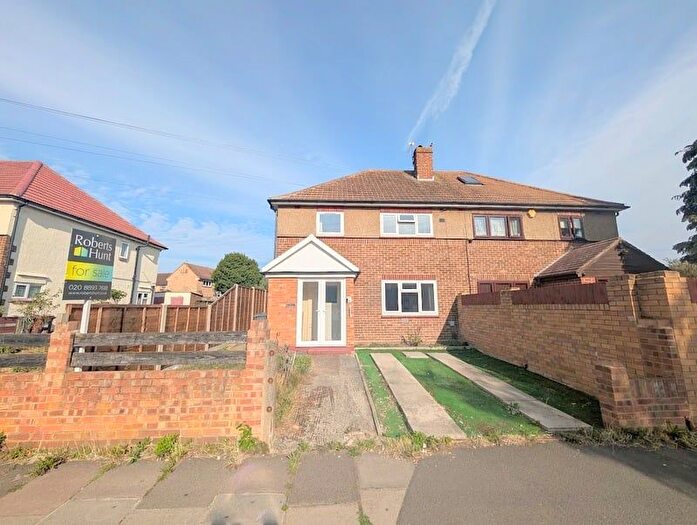 3 Bedroom Semi-Detached House For Sale In Peacock Avenue, Bedfont, TW14