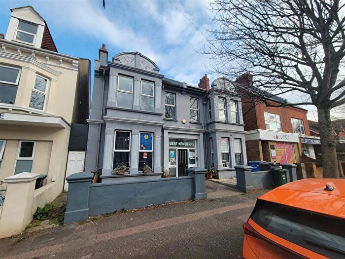 Detached House For Sale In Portland Road, Hove, BN3