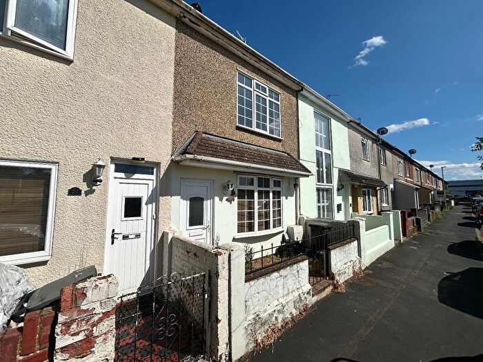 2 Bedroom Terraced House To Rent In Buller Street, Gorse Hill, Swindon, SN2