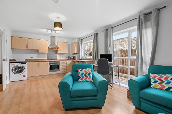 1 Bedroom Flat To Rent In Recovery Street, Tooting, SW17