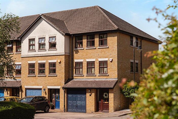 4 Bedroom End Of Terrace House For Sale In Howard Place, Reigate Hill, Reigate, RH2