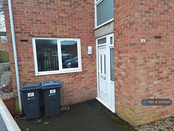 3 Bedroom Semi-Detached House To Rent In Nugent Close, Birmingham, B6