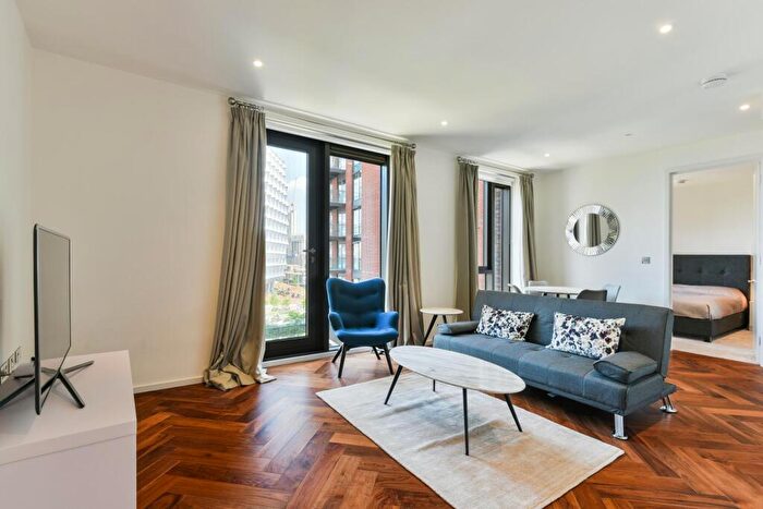 1 Bedroom Apartment For Sale In Ambassador Building, Embassy Gardens, Nine Elms, SW11