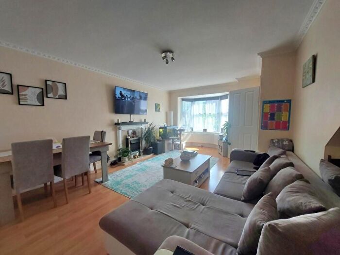 3 Bedroom Semi-Detached House To Rent In Staines Road, Feltham, TW14