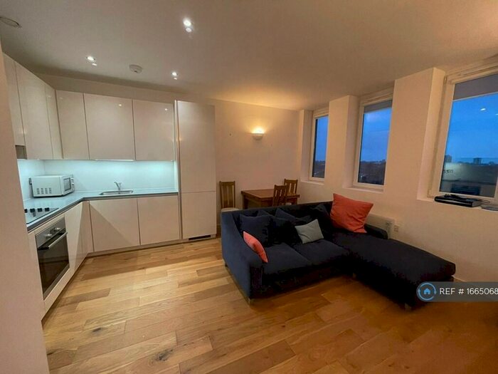 1 Bedroom Flat To Rent In Channelsea House, London, E15