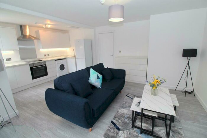 1 Bedroom Flat To Rent In Connaught Road, Roath, Cardiff, CF24