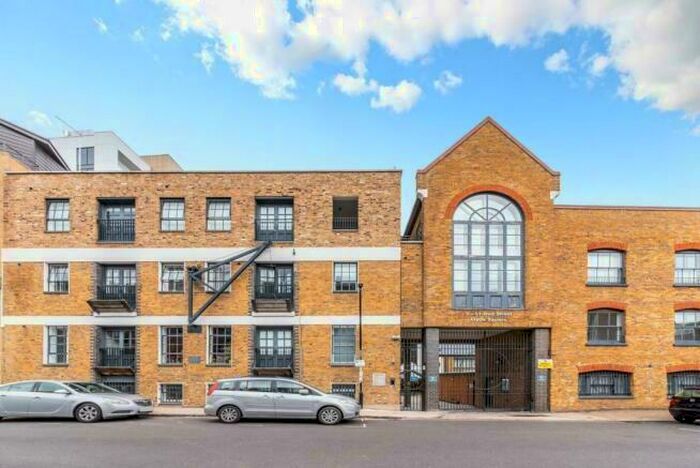 1 Bedroom Flat To Rent In Avon Court, Clyde Square, Westferry, Poplar, London, E14