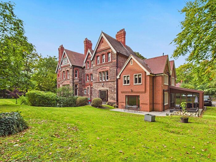 2 Bedroom Flat For Sale In Mossley Hill Drive, Sefton Park, Liverpool., L17
