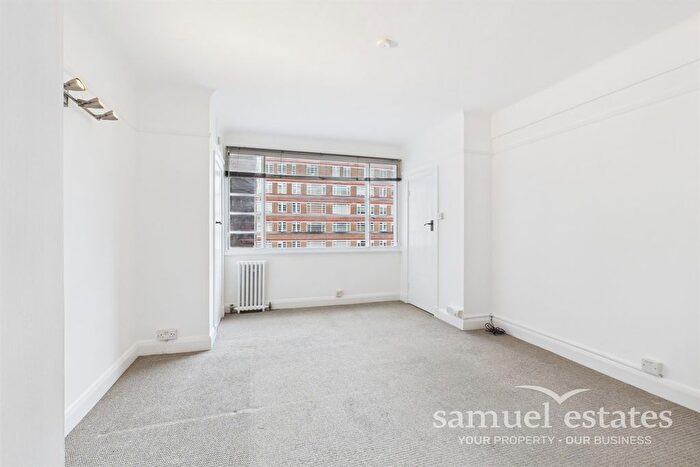 Studio To Rent In Du Cane Court, Balham, SW17