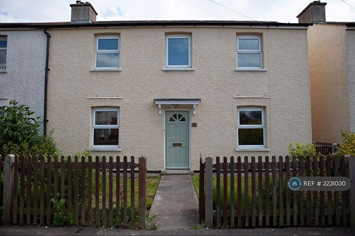 3 Bedroom Semi-Detached House To Rent In Pound Farm Road, Chichester, PO19