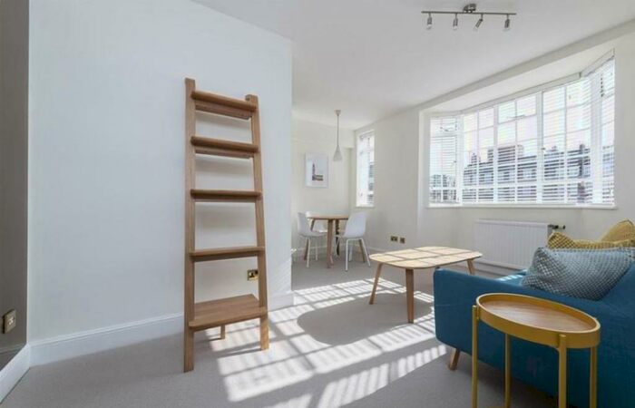 1 Bedroom Apartment To Rent In Melcombe Place, Marylebone, London, NW1
