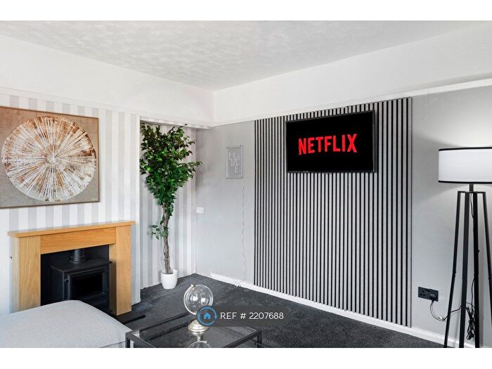 3 Bedroom Semi-Detached House To Rent In Colchester Road, Nottingham, NG8