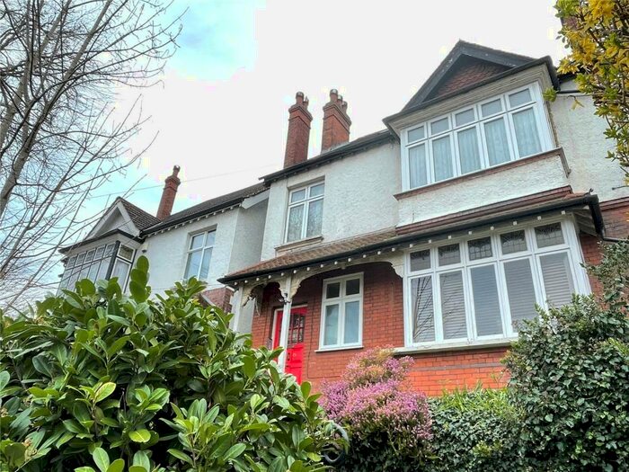 1 Bedroom Apartment To Rent In St. Augustines Avenue, South Croydon, Surrey, CR2