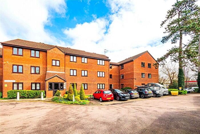 1 Bedroom Apartment To Rent In Old Mill Gardens, Berkhamsted, Hertfordshire, HP4