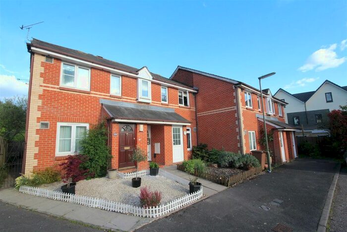 1 Bedroom Flat For Sale In Queens Road, Guildford, GU1