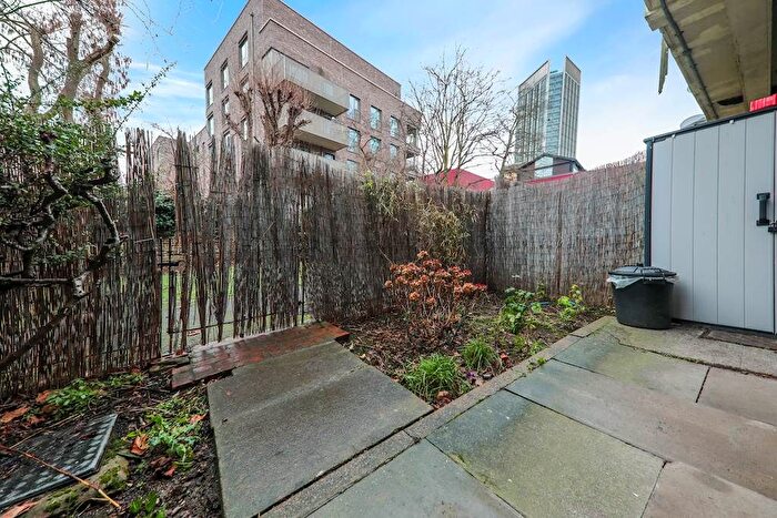 1 Bedroom Flat For Sale In Renforth Street, London, SE16