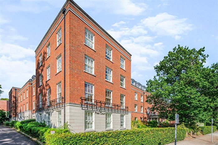 1 Bedroom Apartment For Sale In Peel Court, College Way, Welwyn Garden City, Hertfordshire, AL8