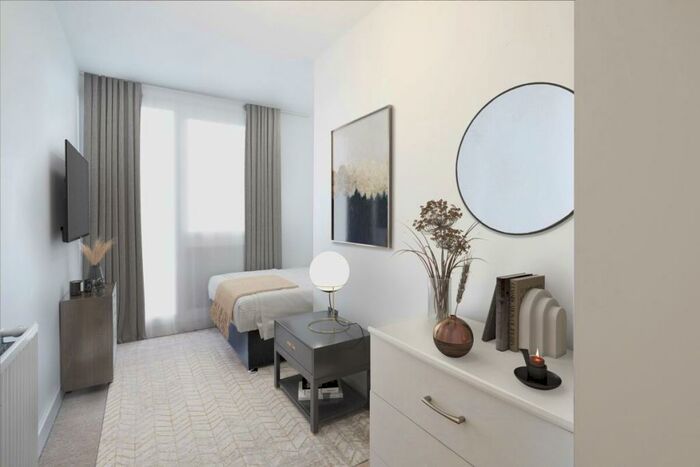 3 Bedroom Flat To Rent In Stratford High Street Stratford, E15