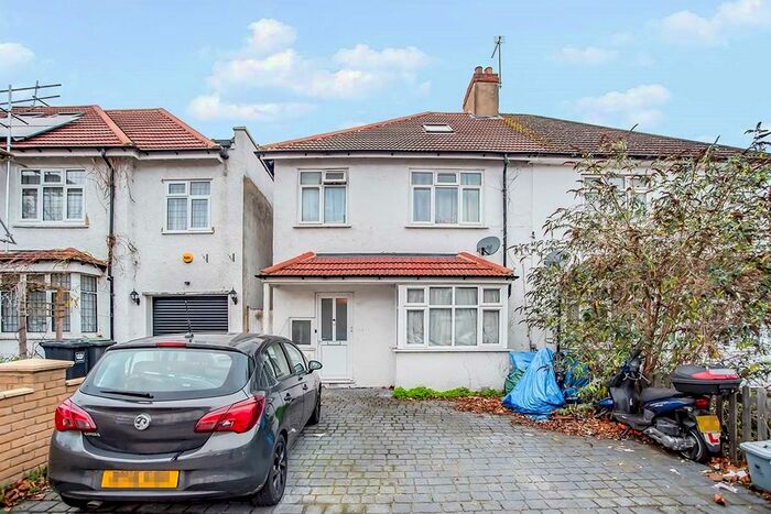 1 Bedroom Flat To Rent In Luffman Road, London SE12