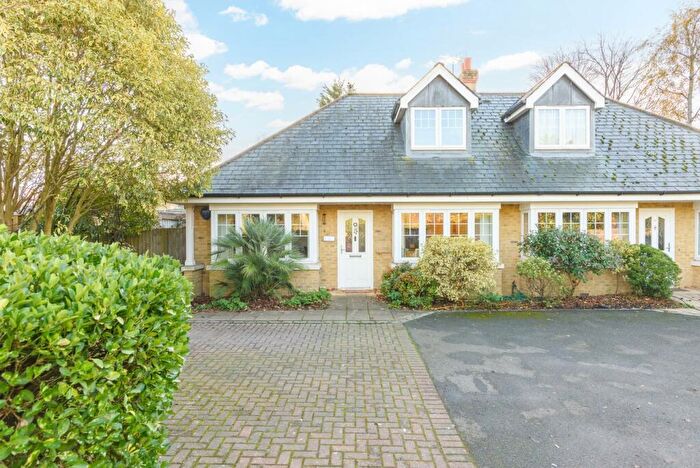 3 Bedroom Semi Detached House For Sale In Annaleigh Place, Rydens Grove, Hersham, KT12