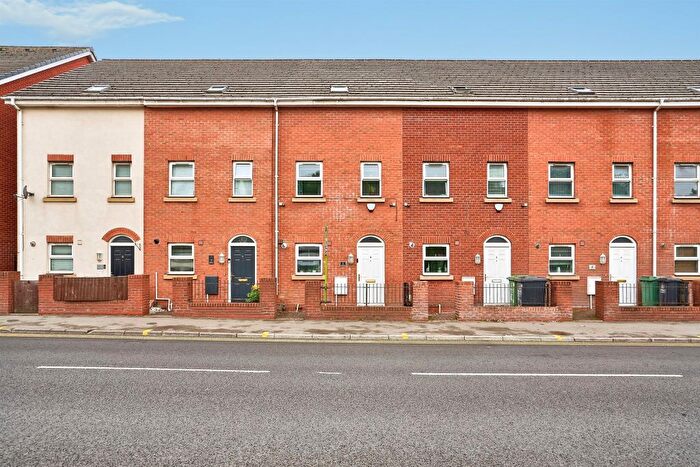 4 Bedroom Property For Sale In Rosehill, Willenhall, WV13