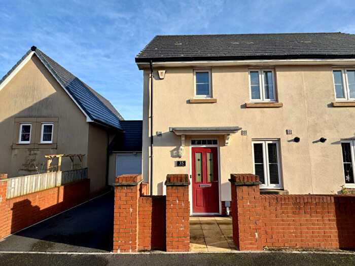 3 Bedroom Semi-Detached House To Rent In Clover Drive, Dawlish, EX7