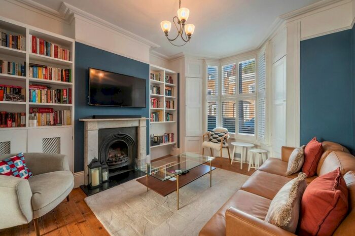 3 Bedroom Terraced House To Rent In Winston Road, London, N16