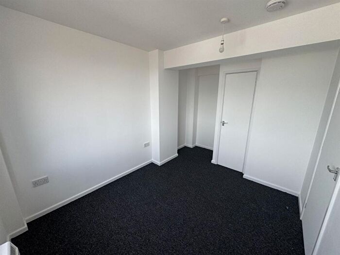 1 Bedroom Flat To Rent In High Street, Cinderford, GL14