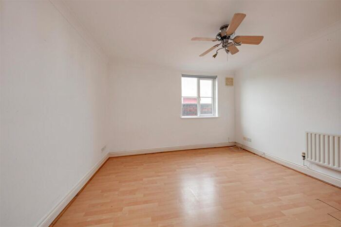 2 Bedroom Apartment To Rent In Regents Gate House, Horseferry Road, E14