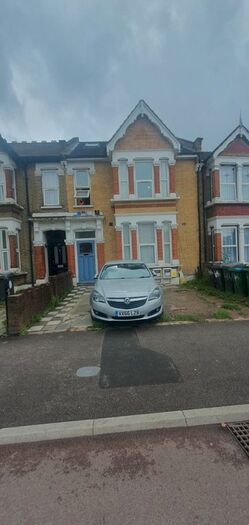 1 Bedroom Studio To Rent In Lea Bridge Road, London, E10