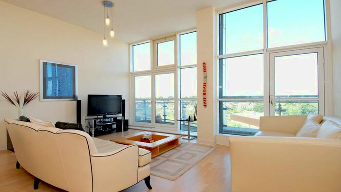 2 Bedroom Apartment To Rent In Winterthur Way, Alencon Link, RG21