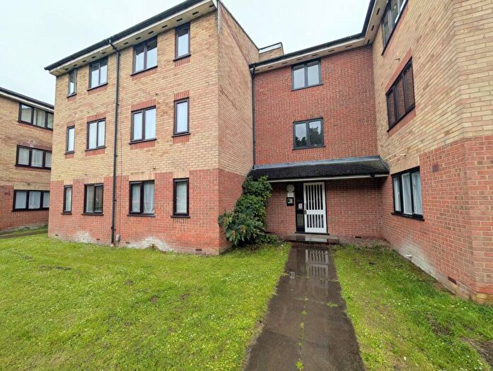 1 Bedroom Flat To Rent In Prestatyn Close, Stevenage, SG1
