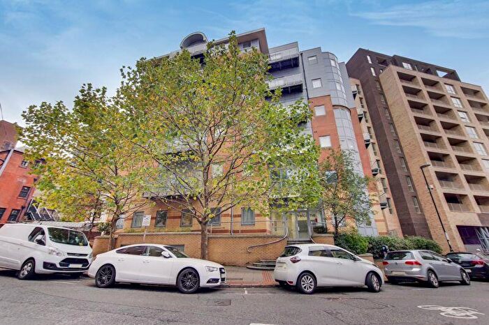 2 Bedroom Flat For Sale In Scarbrook Road, Central Croydon, CR0