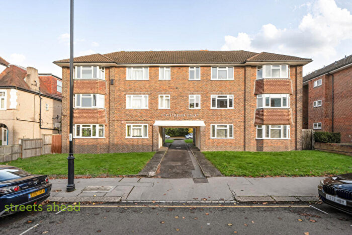2 Bedroom Apartment For Sale In Ashburton Road, Croydon, CR0