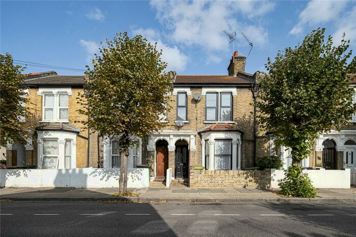 2 Bedroom Flat To Rent In Vaughan Road, Stratford, London, E15