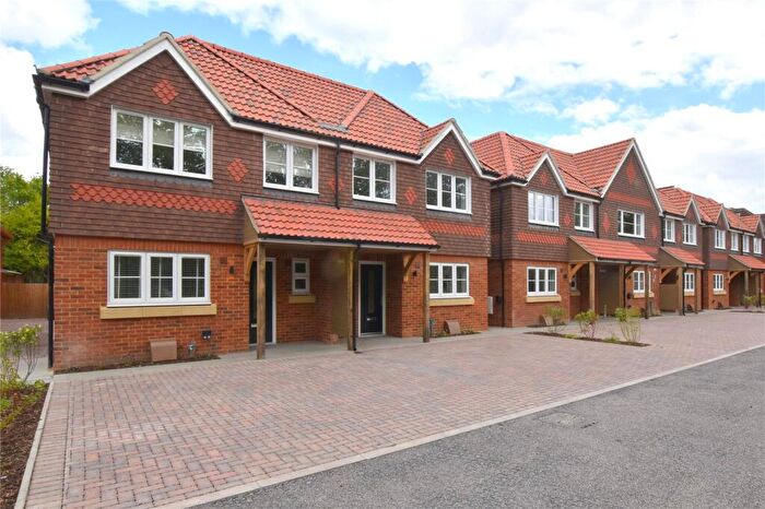 4 Bedroom Semi-Detached House For Sale In Westfield Road, Woking, GU22