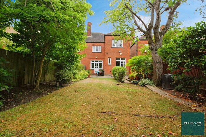 4 Bedroom Semi-Detached House For Sale In Ravenscroft Avenue, Golders Green, NW11