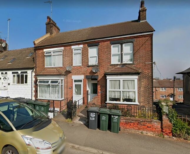 Studio To Rent In London Road, Greenhithe, DA9