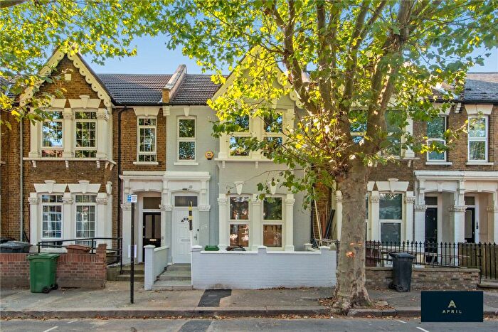 3 Bedroom Apartment To Rent In Harold Road, London, E11