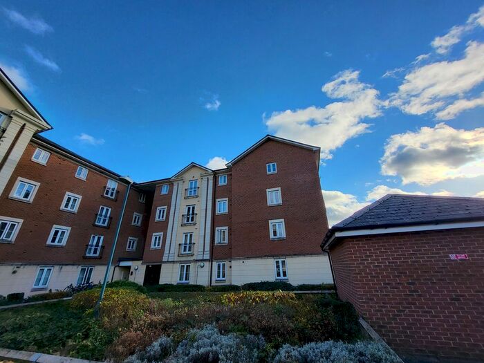 2 Bedroom Flat To Rent In Brunel Crescent, Swindon, SN2